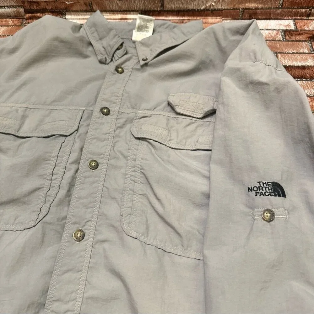 The North Face Gray Button-Up Shirt size XL